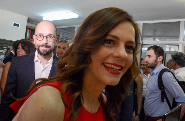 Έφη Αχτσιόγλου ασφαλιστικό: Η Νέα Δημοκρατία μειώνει το εισόδημα των συνταξιούχων