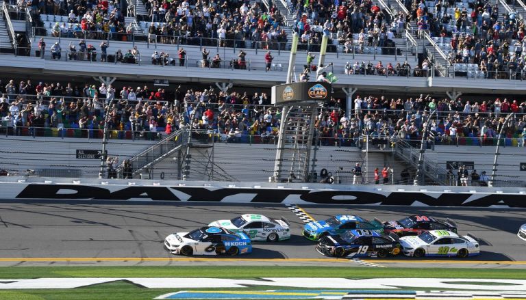 Σοκαριστικό ατύχημα στην πίστα Daytona 500 – Σε σοβαρή κατάσταση ο οδηγός του αυτοκινήτου