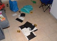 Τοξοβόλος του Συντάγματος γιάφκα: Οι πρώτες εικόνες και τα ευρήματα από το διαμέρισμα του