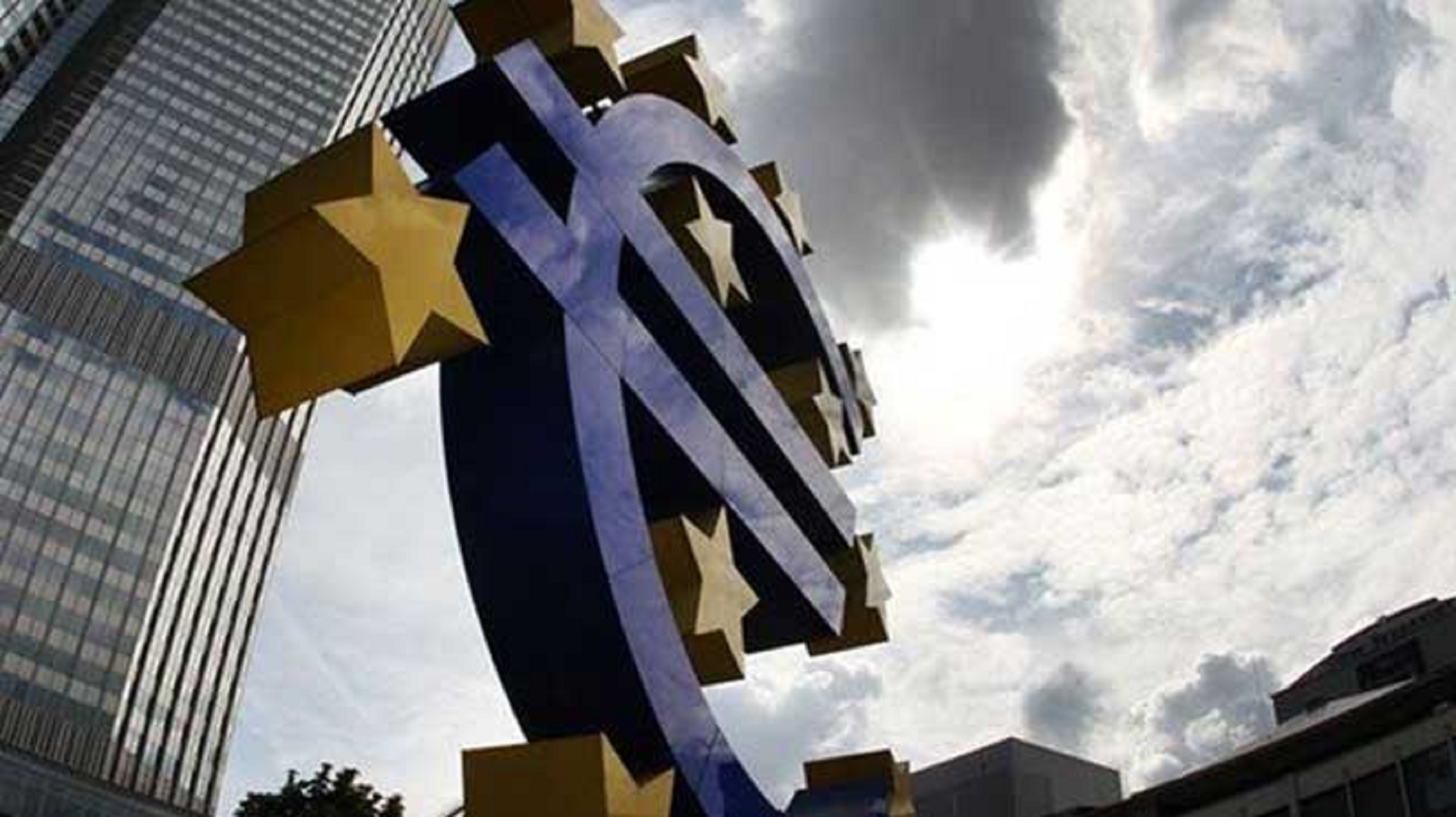 Νέα μέτρα οικονομικής στήριξης: Τι αναμένεται να ανακοινώσει η Ευρωπαϊκή Κεντρική Τράπεζα