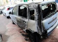 Εμπρησμοί αυτοκινήτων Αθήνα: Oχήματα τυλίχτηκαν στις φλόγες σε Γλυφάδα Ζωγράφου και Κερατσίνι Εμπρησμοί αυτοκινήτων Αθήνα: Oχήματα τυλίχτηκαν στις φλόγες σε Γλυφάδα Ζωγράφου και Κερατσίνι