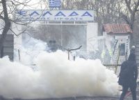 Μεταναστευτικό Έβρος: Ένταση μεταξύ προσφύγων και αστυνομίας στα σύνορα Ελλάδας – Τουρκίας