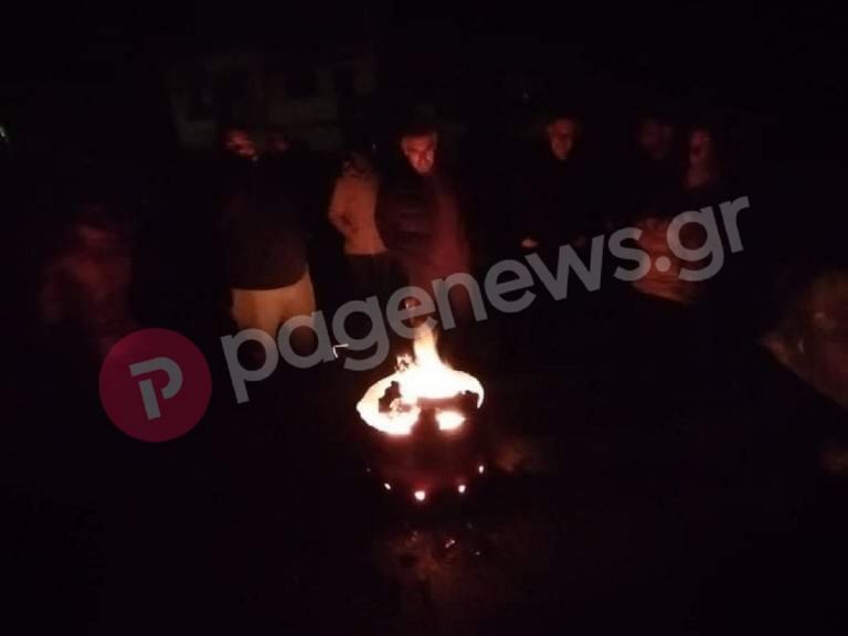 Στα μπλόκα οι κάτοικοι για να εμποδίσουν τις λεηλασίες