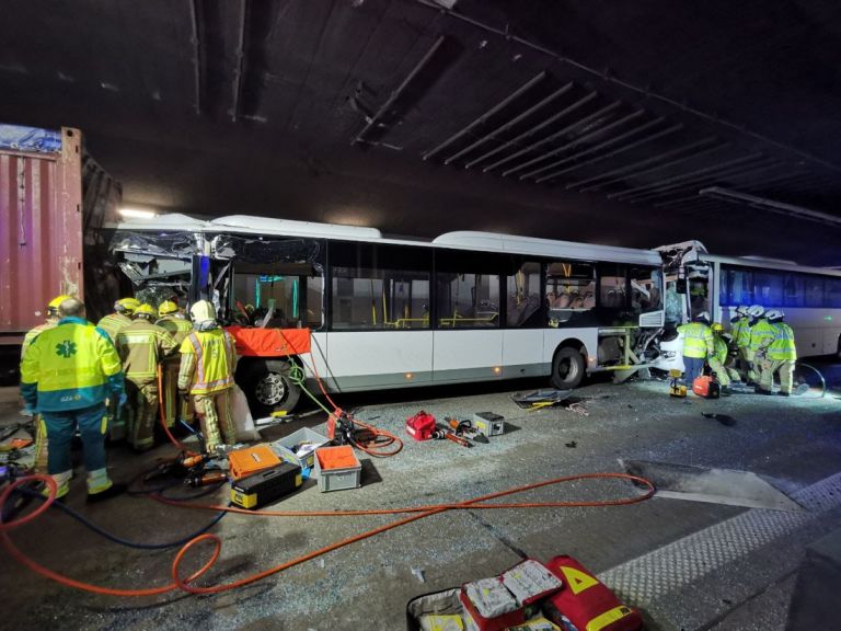 Βέλγιο: Καραμπόλα με έναν νεκρό και 49 τραυματίες