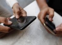 Πενταψήφια νούμερα χρεώσεις: Ποια τα μέτρα της κυβέρνησης για την αντιμετώπιση του προβλήματος