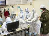 Αυτή είναι η εταιρεία που δίνει 4000 ευρώ για να κολλήσεις κορονοϊό και να σε εξετάσει