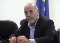 Αντώνης Λιάκος μεταναστευτικό: “Η Ελλάδα έχει ανάγκη από ένα εκατομμύριο πρόσφυγες”