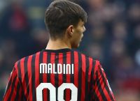 Μίλαν: Τρεις γενιές Μαλντίνι στο Σαν Σίρο – Ντεμπούτο για τον 18χρονο γιο του Πάολο [pics&vid]