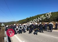 Μυτιλήνη – Μεταναστευτικό: Βίντεο από τις συγκρούσεις των πολιτών με την αστυνομία Μυτιλήνη – Μεταναστευτικό: Βίντεο από τις συγκρούσεις των πολιτών με την αστυνομία