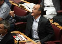 Ανδρέας Μιχαηλίδης μεταναστευτικό: Η κυβέρνηση “θυσιάζει” πέντε νησιά για να μην υπάρξει ρήξη στην ενδοχώρα