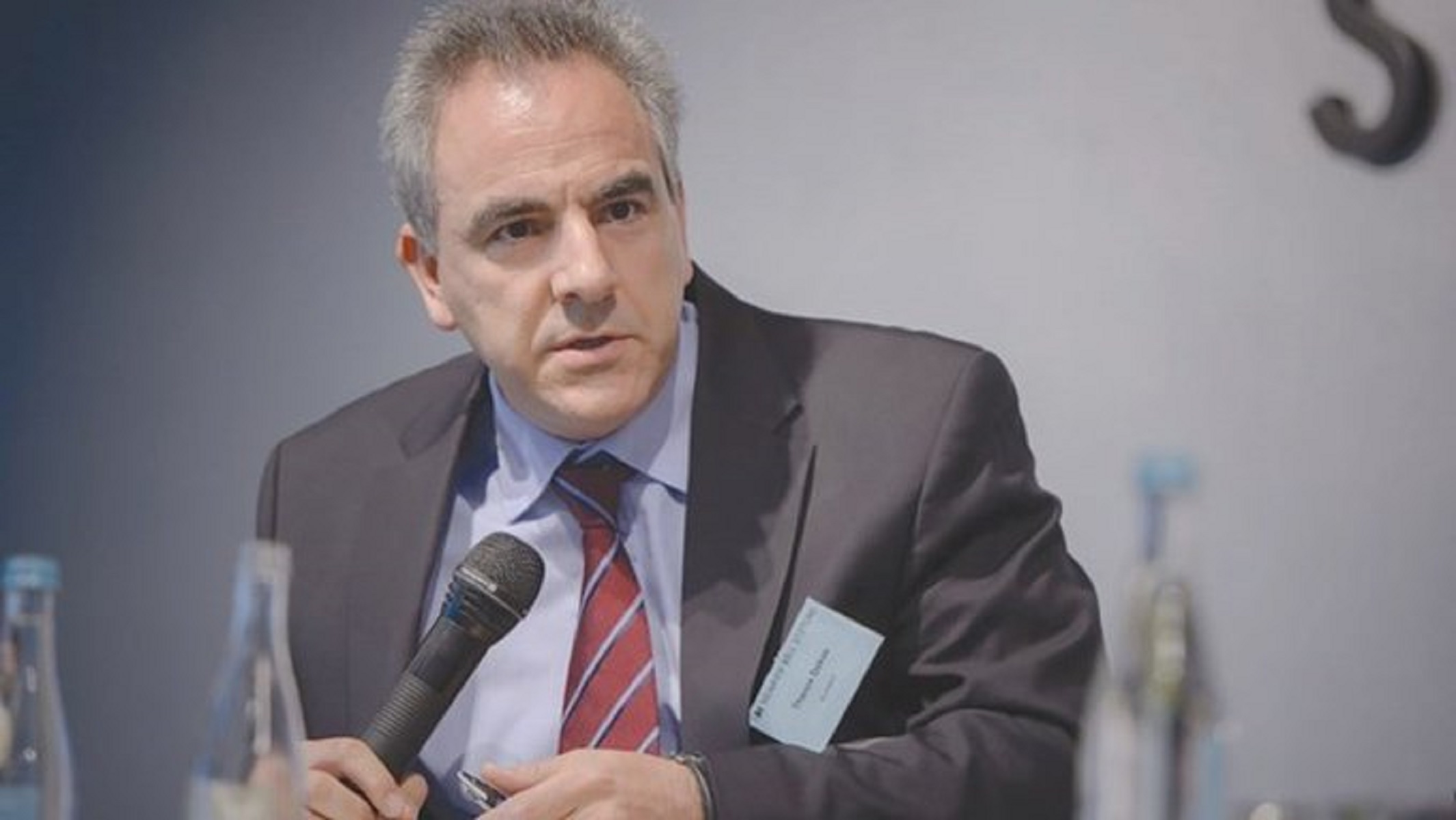 Θάνος Ντόκος συνεκμετάλλευση: “Η παραίτηση μου στη διάθεση του πρωθυπουργού”