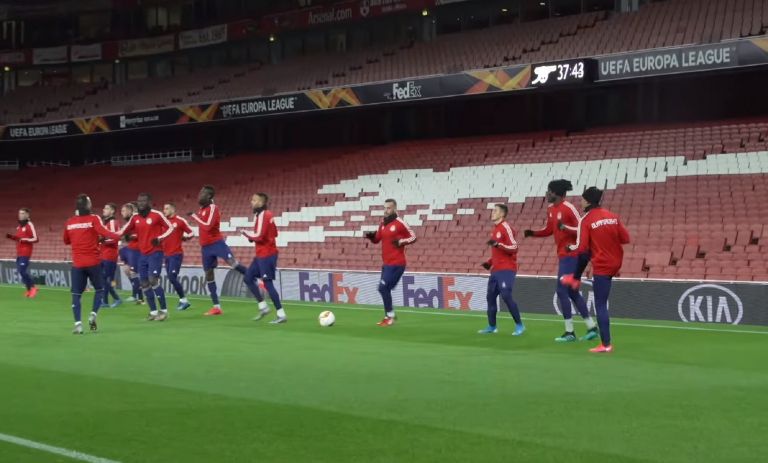 Άρσεναλ – Ολυμπιακός: Η προπόνηση των “ερυθρόλευκων” στο Emirates [vid]