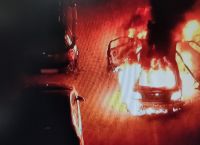 Καλλιθέα: Εμπρηστική επίθεση σε δύο αυτοκίνητα