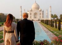 Τραμπ και Μελάνια στο Ταζ Μαχάλ: Επίσκεψη του προεδρικού ζεύγους στο αξιοθέατο