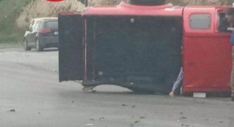 Ηράκλειο: Σοκαριστικό τροχαίο με τέσσερις τραυματίες [pics]