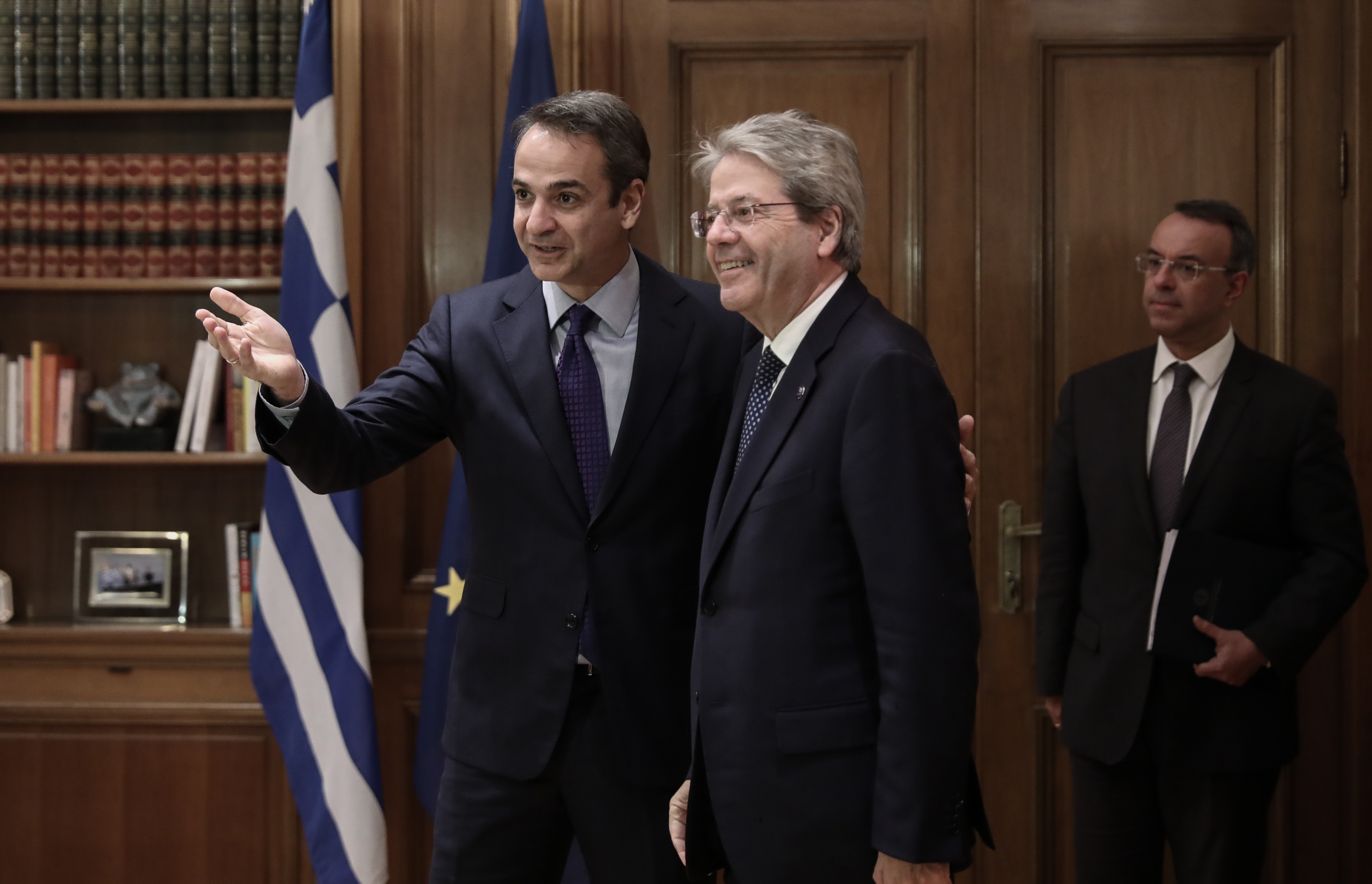 Πάολο Τζεντιλόνι: «Το εμβόλιο και το Ταμείο Ανάκαμψης θα βοηθήσουν την Ελλάδα»