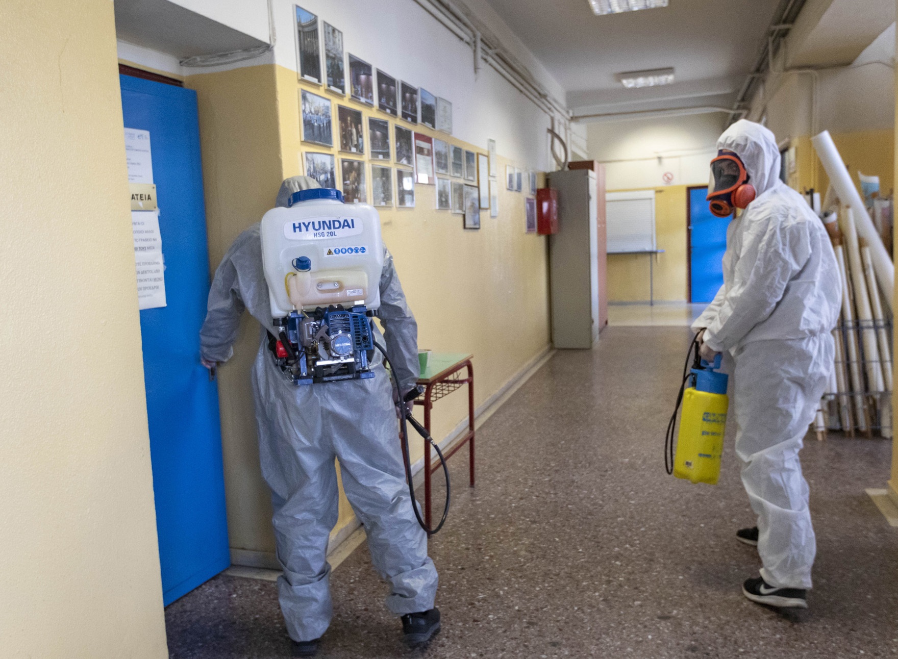 Κορωνοϊός Ελλάδα: Συναγερμός και στη χώρα μας – Τι αποφάσισε η κυβέρνηση ποια σχολεία κλείνουν