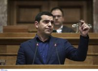 Κορονοϊός Τσίπρας: «Βγαίνουμε από το σπίτι μόνο όταν είναι απαραίτητο»
