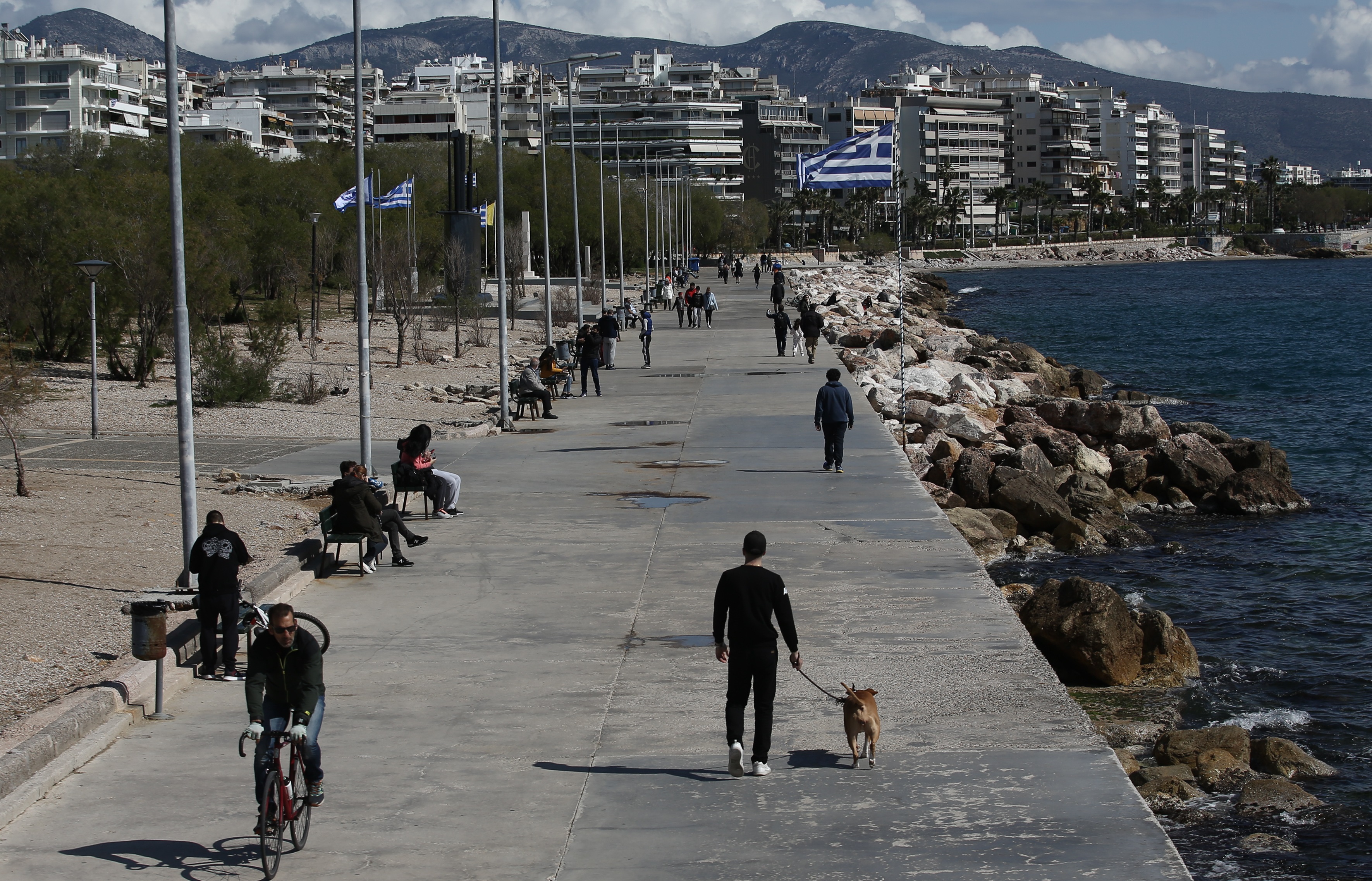 Οι δυο αλλαγές της κυβέρνησης στην απαγόρευση κυκλοφορίας – Τι συμβαίνει