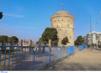 Θεσσαλονίκη κορονοϊός: Σφραγίστηκε η Νέα Παραλία με 400 κιγκλιδώματα