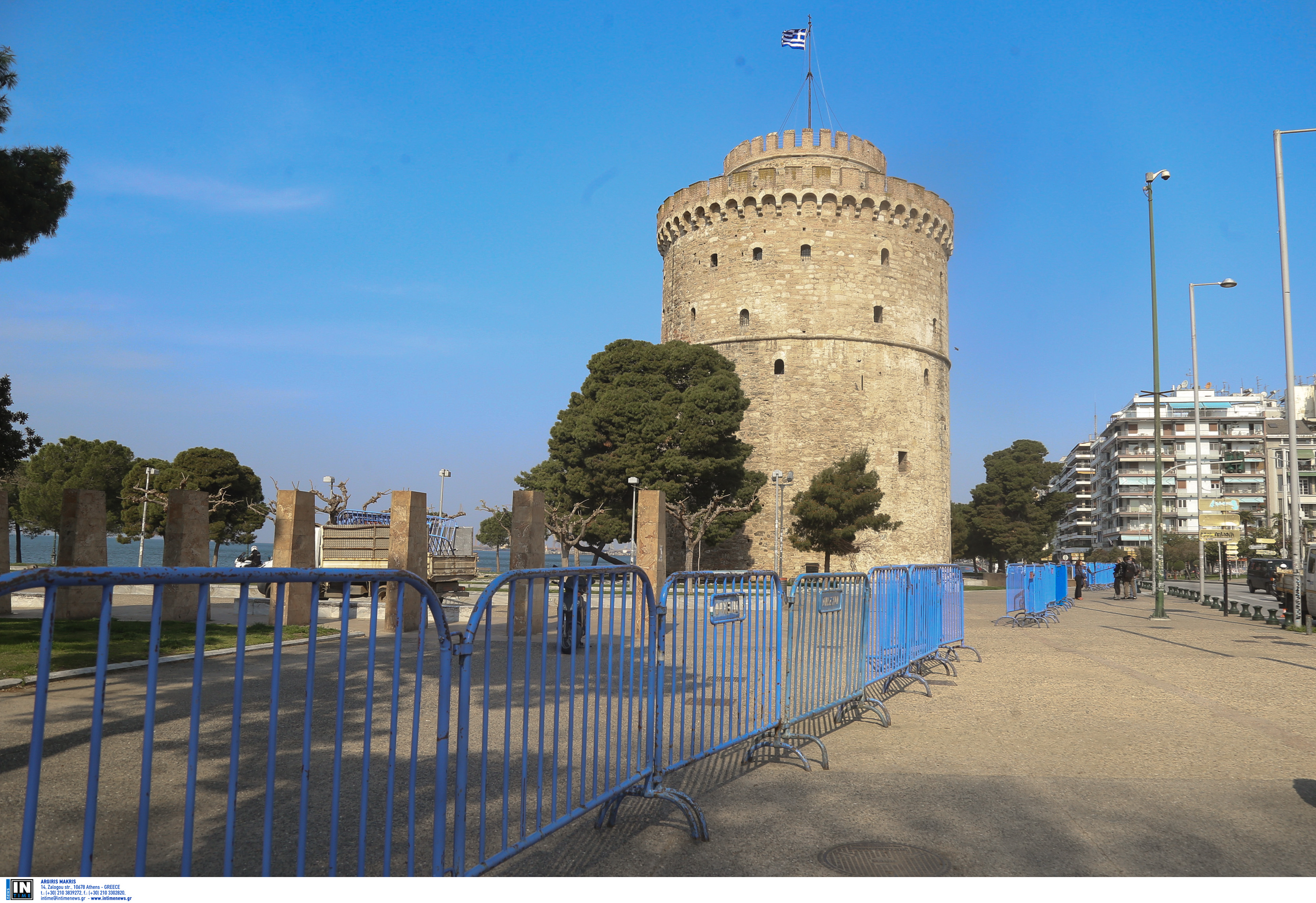 Θεσσαλονίκη κορονοϊός: Σφραγίστηκε η Νέα Παραλία με 400 κιγκλιδώματα