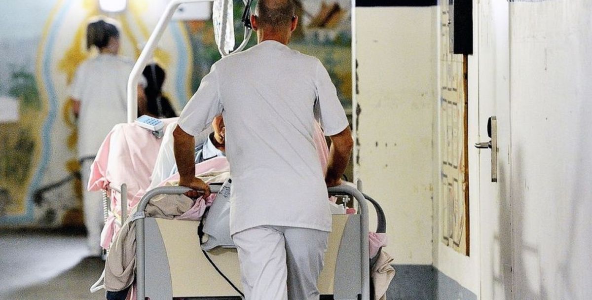 Γαλλία κορωνοϊός: Πάνω από 5.300 νεκροί – 471 άτομα έχασαν τη ζωή τους σε ένα 24ωρο