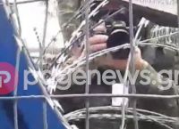 Καστανιές: Μετανάστες στήνουν οδόφραγμα από σίδερα και πέτρες μπροστά από το ελληνικό φυλάκιο [vid]