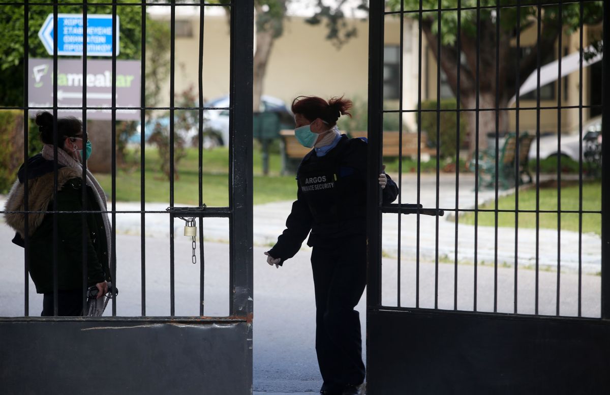 Ελλάδα κορωνοϊός: Στους 178 οι νεκροί στη χώρα – Κατέληξε 70χρονη στο ΝΙΜΤΣ