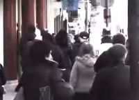 Κορωνοϊός ουρές σε τράπεζες: Απαράδεκτες εικόνες εν μέσω πανδημίας