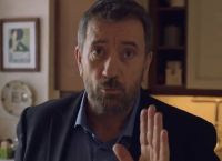 Κορονοϊός Σπύρος Παπαδόπουλος: Αυτό είναι το βίντεο με το μήνυμα “Μένω σπίτι Νίπτω τας χείρας μου” [vid]
