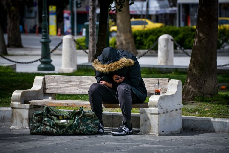 Κορωνοϊός Δήμος Αθηναίων: Γραμμές πρώτης ιατρικής βοήθειας και ψυχολογικής υποστήριξης