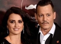 Johnny Depp: Η Penelope Cruz τον υπερασπίζεται για τις κατηγορίες περί ενδοοικογενειακής βίας