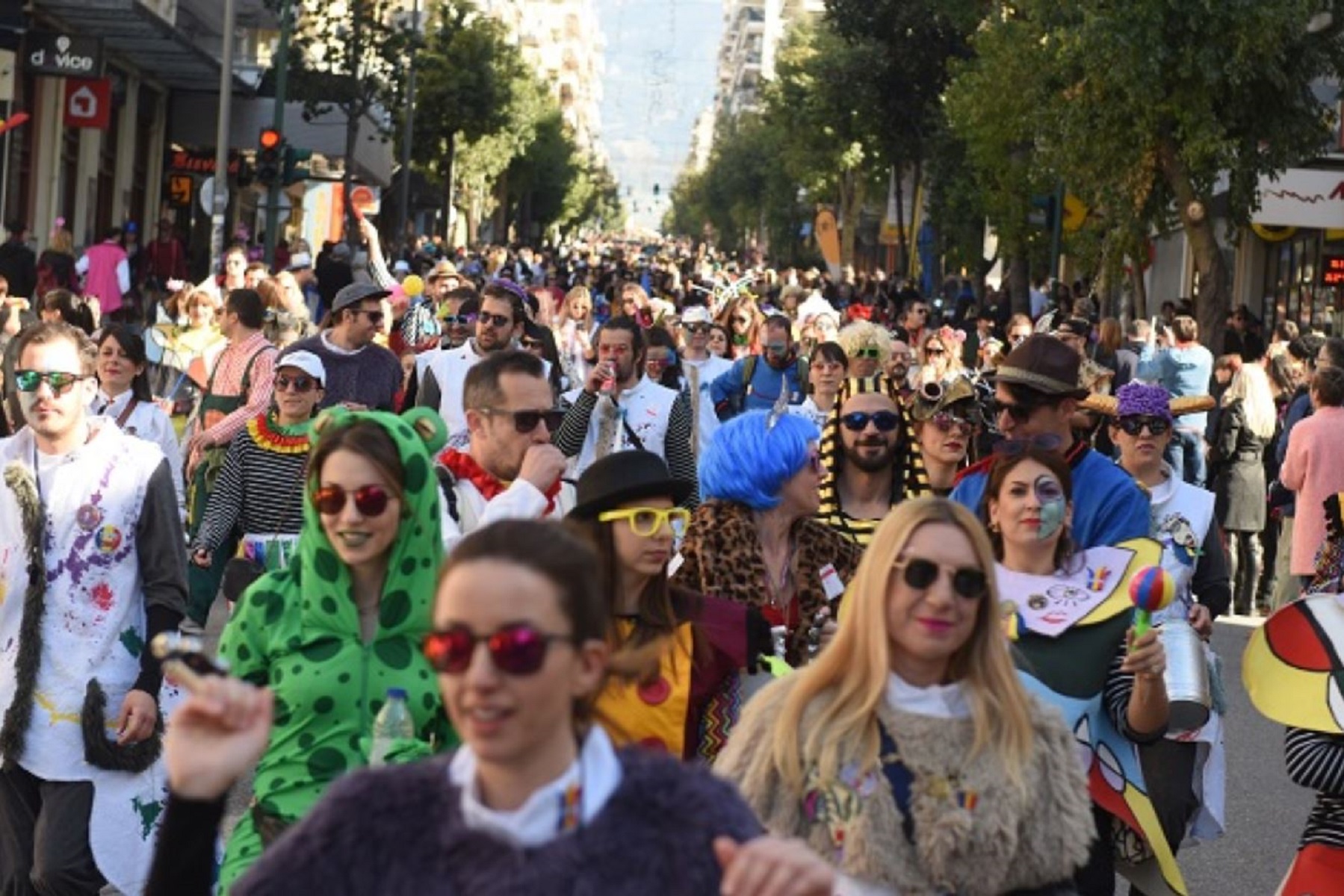 Μόσιαλος για Καρναβάλι Πάτρας: “Η απόλυτη ανευθυνότητα και γαϊδουριά”