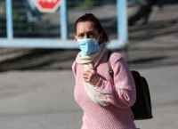 Κορωνοϊός: Τι κάνουμε αν ένα μέλος της οικογένειας εμφανίσει συμπτώματα