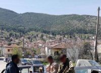 Απίθανο που πήγε για καφέ αυτή η παρέα λόγω των μέτρων του κορονοϊού