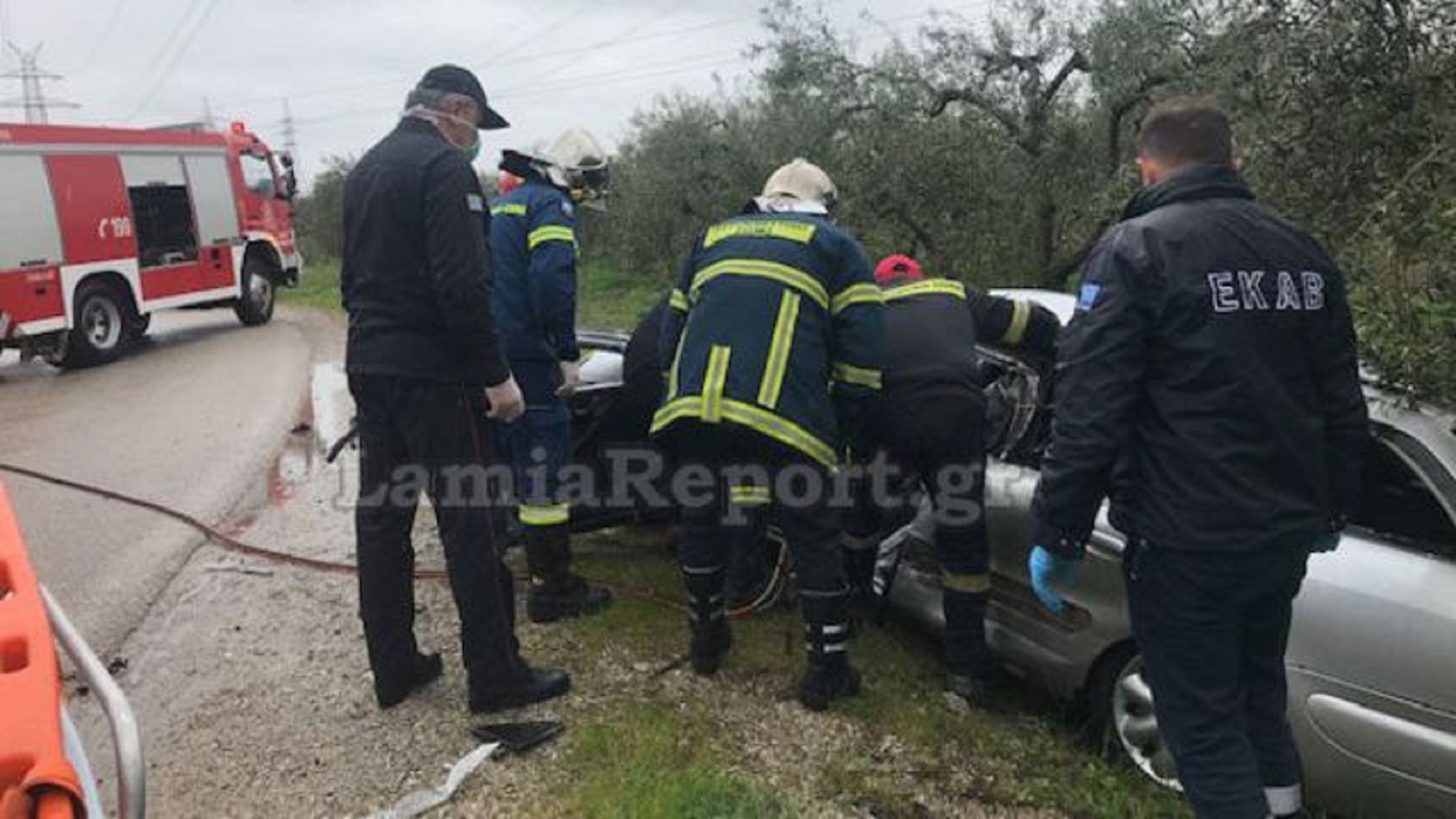 Λαμία τροχαίο: Τρομακτική σύγκρουση αυτοκινήτου με φορτηγό