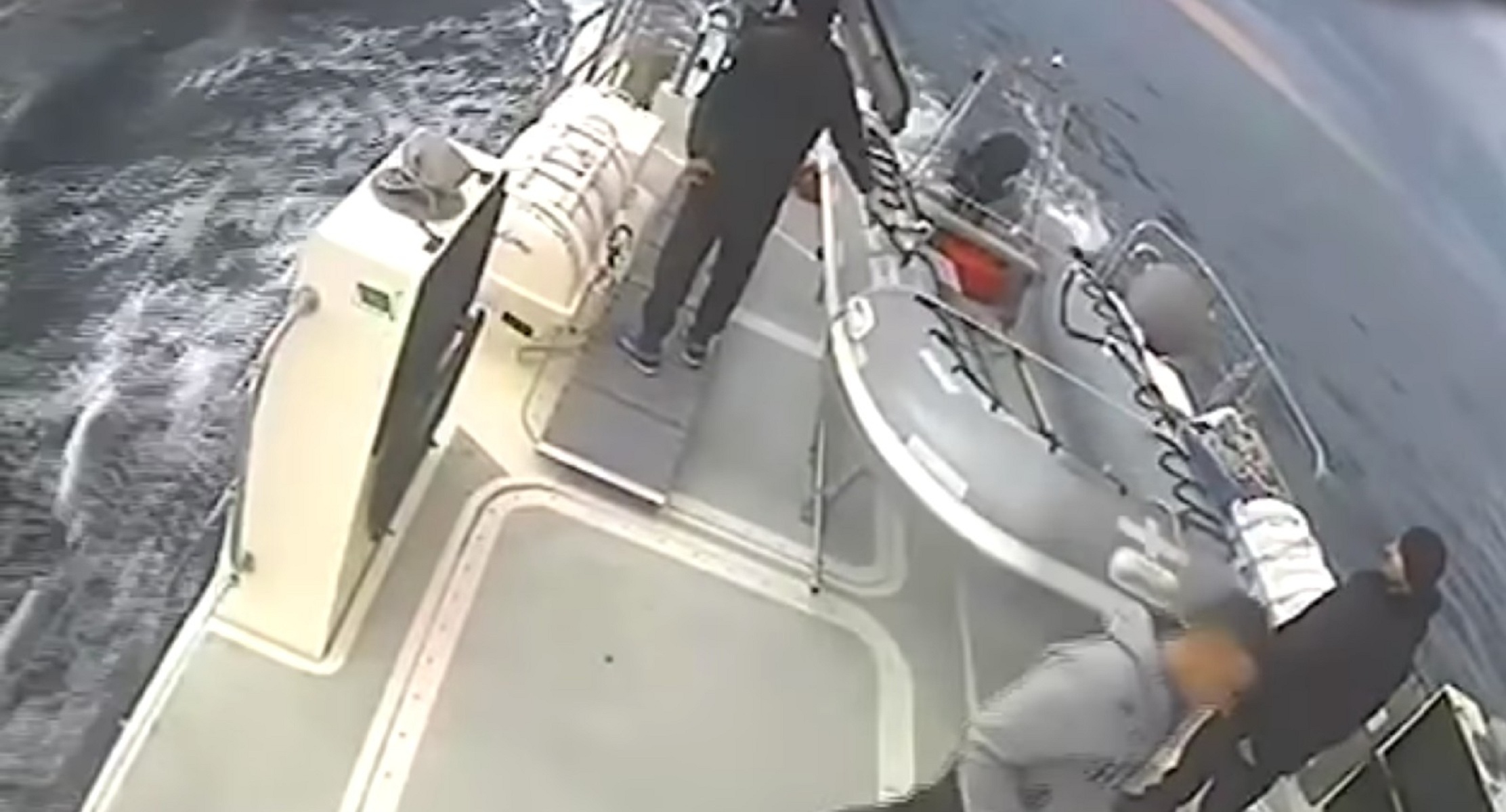 Λέσβος μεταναστευτικό: Τουρκική ακταιωρός επιχειρεί να εμβολίσει ελληνικό σκάφος