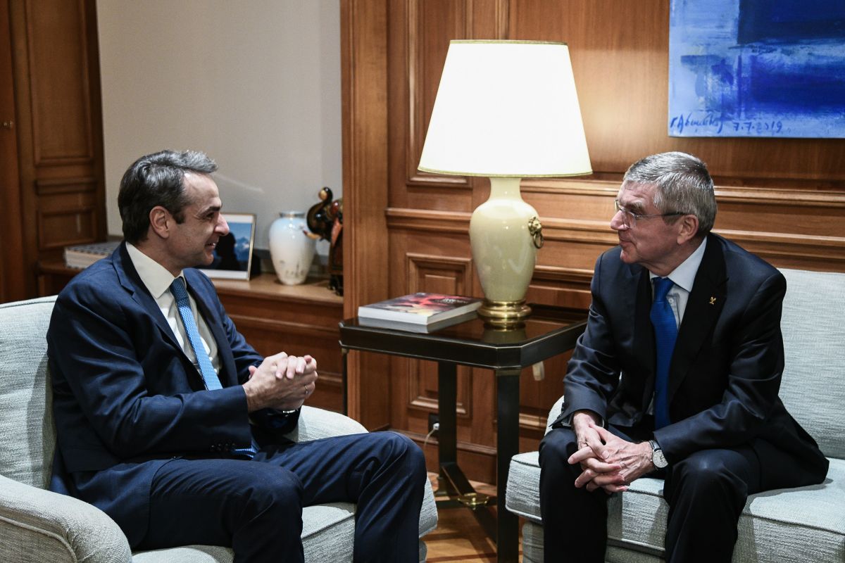Κυριάκος Μητσοτάκης – Τόμας Μπαχ: Συνάντηση με αφορμή την τελετή αφής της Ολυμπιακής Φλόγας