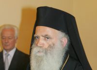 Κορωνοϊός Μητροπολίτης Κυθήρων Σεραφείμ: Τέλεσε κανονικά τη λειτουργία και συνελήφθη Κορωνοϊός Μητροπολίτης Κυθήρων Σεραφείμ: Τέλεσε κανονικά τη λειτουργία και συνελήφθη