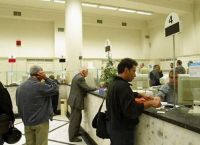 Σταματούν συγκεκριμένες συναλλαγές οι τράπεζες