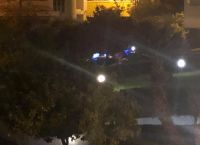 Πολύ ξύλο στο Παλιό Φάληρο στη μέση του δρόμου