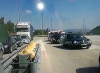 Ουρές στα διόδια Ελευσίνας – Ανυπάκουος ο κόσμος