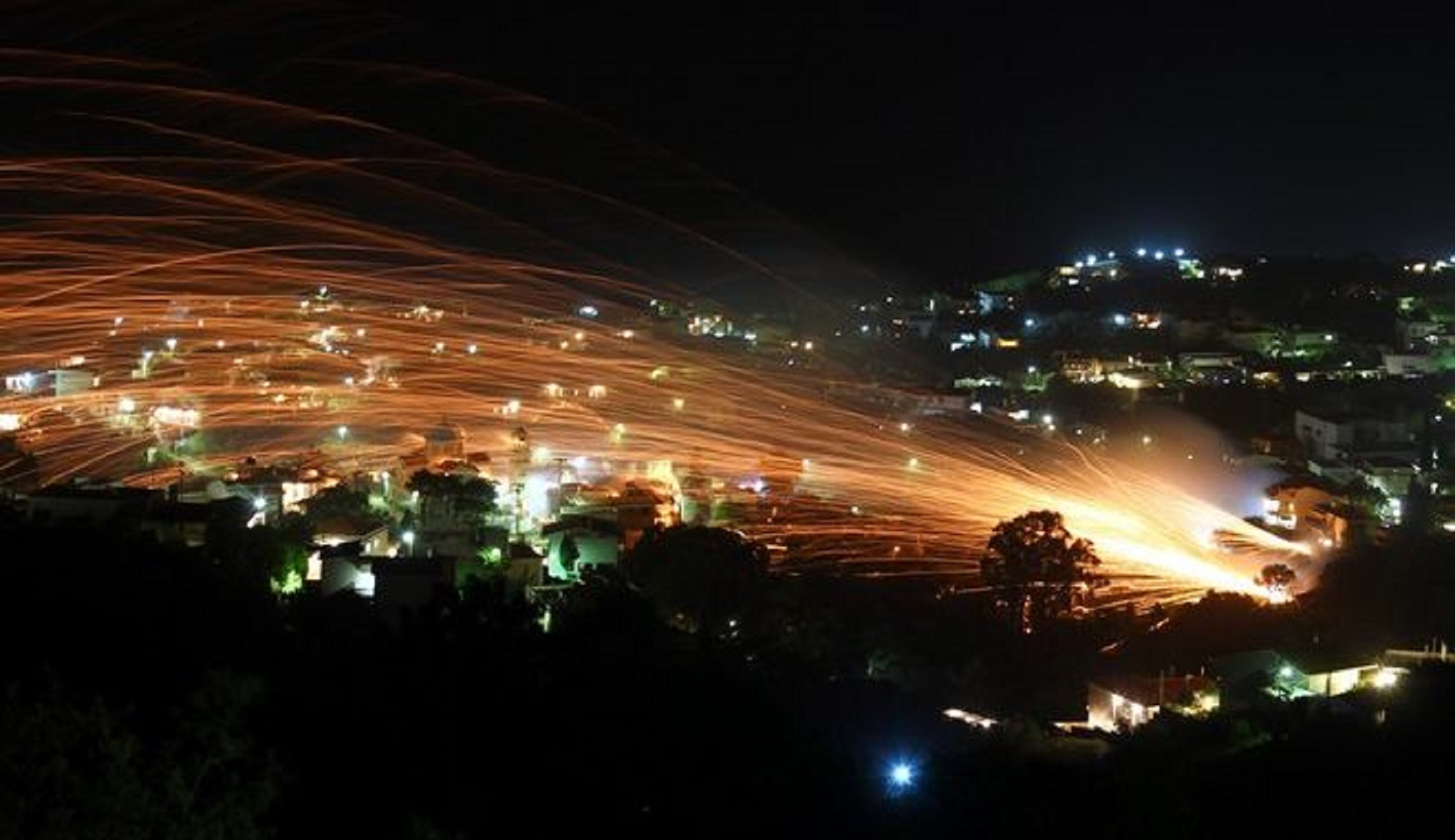 Ρουκετοπόλεμος Χίος: Δεν θα πραγματοποιηθεί το έθιμο με τις ρουκέτες στο Βροντάδο
