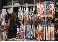 Πασχαλινή λαμπάδα για κορίτσια και αγόρια: Τι συμβολίζει