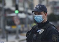 Κορονοϊός αστυνομία: Διαχωριστικό στα περιπολικά ζητούν για την προστασία τους οι αστυνομικοί