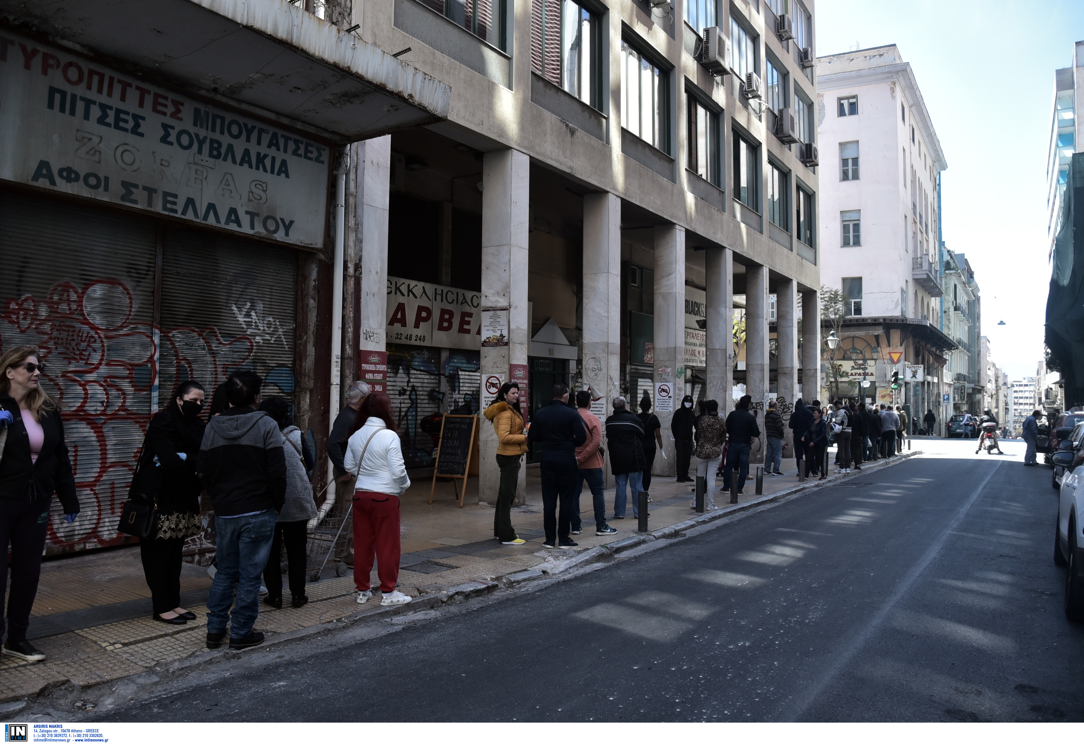 Συνωστισμός στα σούπερ μάρκετ: Ανησυχία για τον συνωστισμό στα σούπερ μάρκετ και τις λαϊκές αγορές