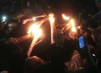 Άγιο Φως από που έρχεται: Θαύμα ή τέχνασμα Άγιο Φως από που έρχεται: Θαύμα ή τέχνασμα