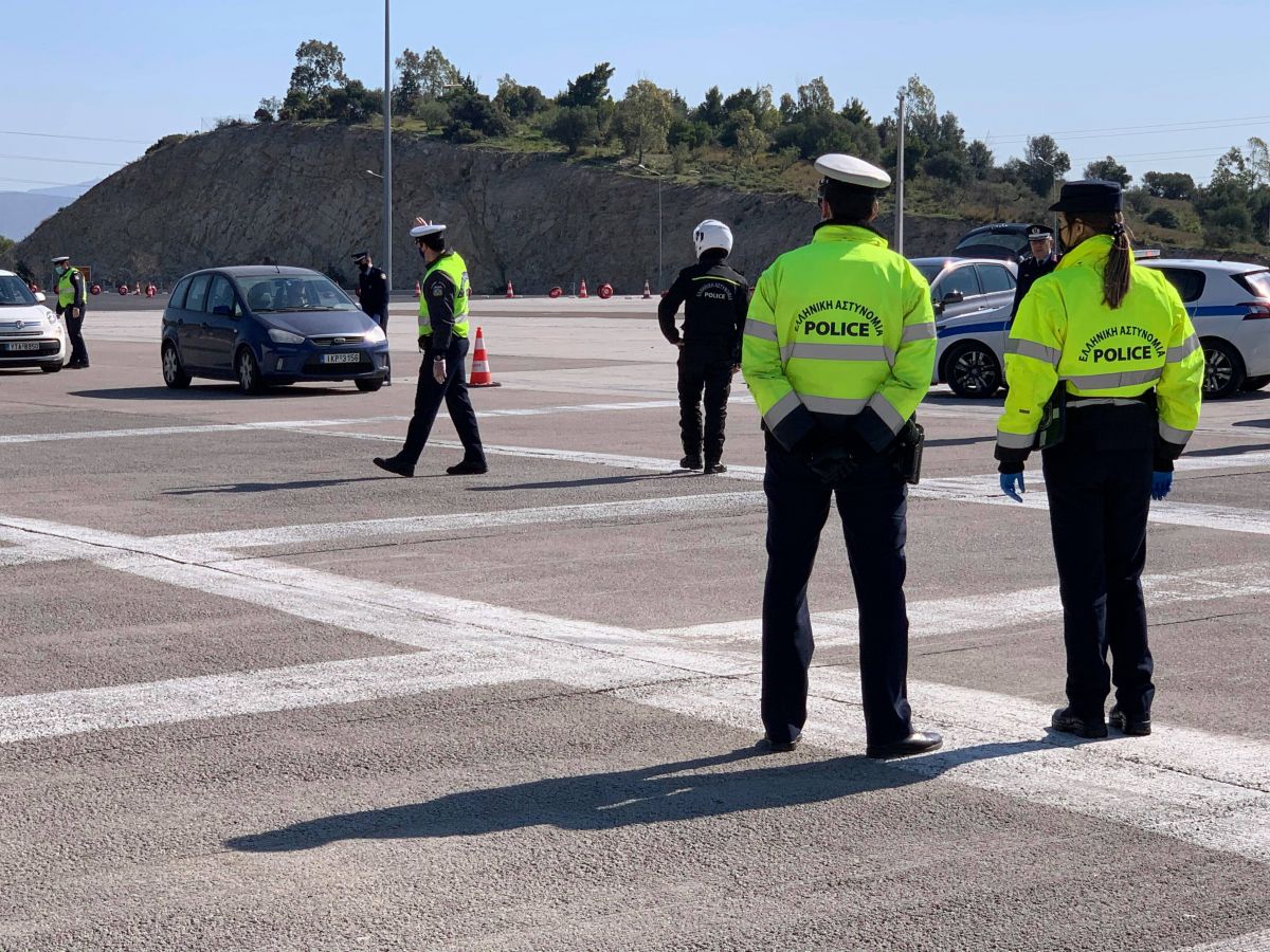 Νέα μέτρα για κορονοϊό: Ο σχεδιασμός της ΕΛ.ΑΣ – Επιτήρηση με εναέρια μέσα και μπλόκα σε όλα τα διόδια