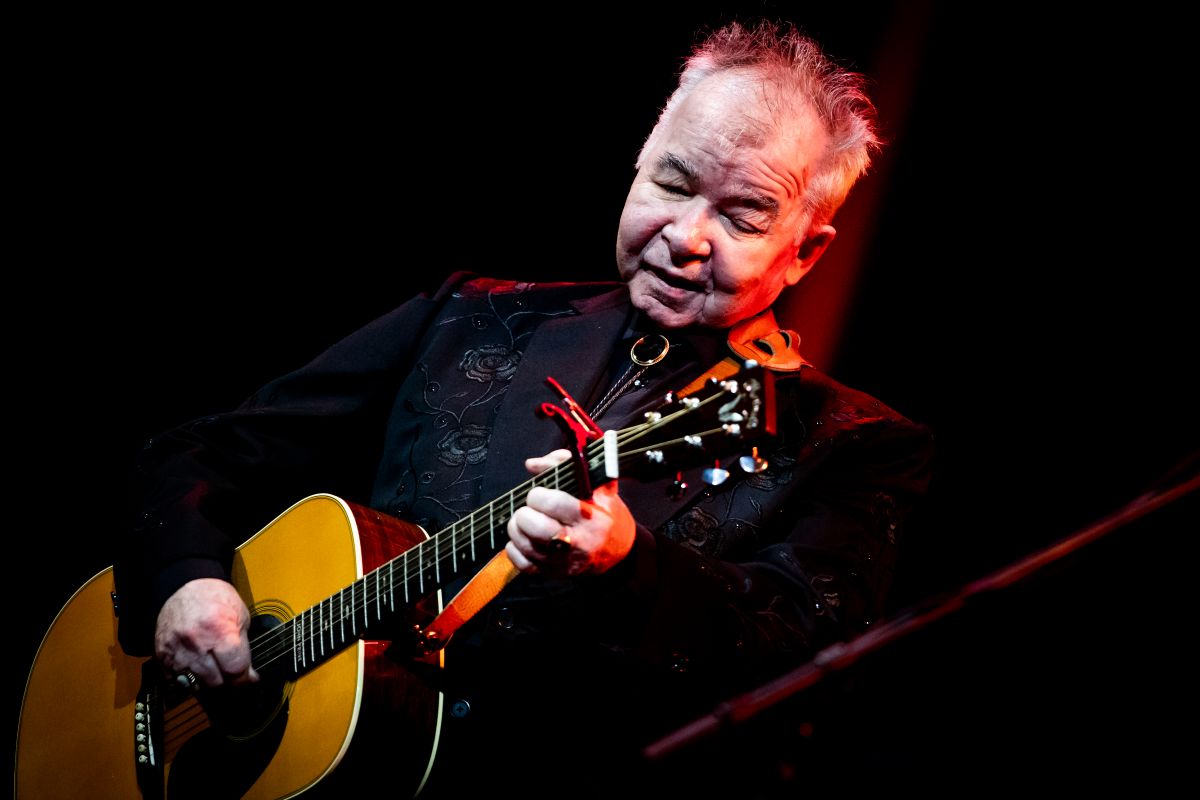 John Prine πέθανε κορωνοϊός: Έφυγε από τη ζωή ο γνωστός τραγουδιστής