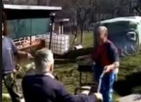 Έτσι χορεύουν πια στα χωριά λόγω κορωνοϊού – Απίθανο video